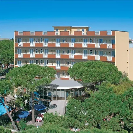 Schiller מלון 3*